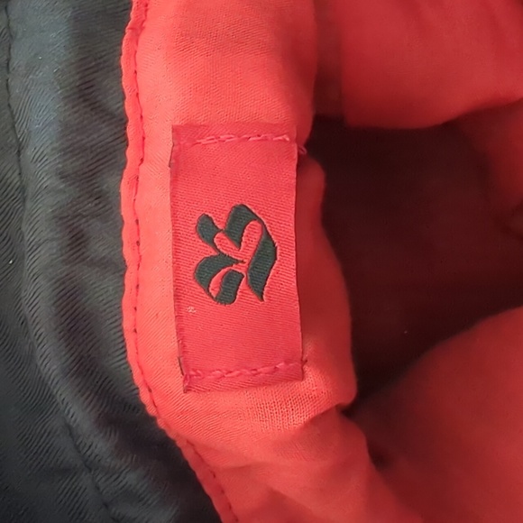 Black bucket style fabric purse - Picture 4 of 9